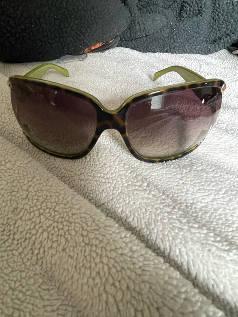 Kate Spade Women's Tortoiseshell Sunglasses with Olive Arms - Stylish UV Shades